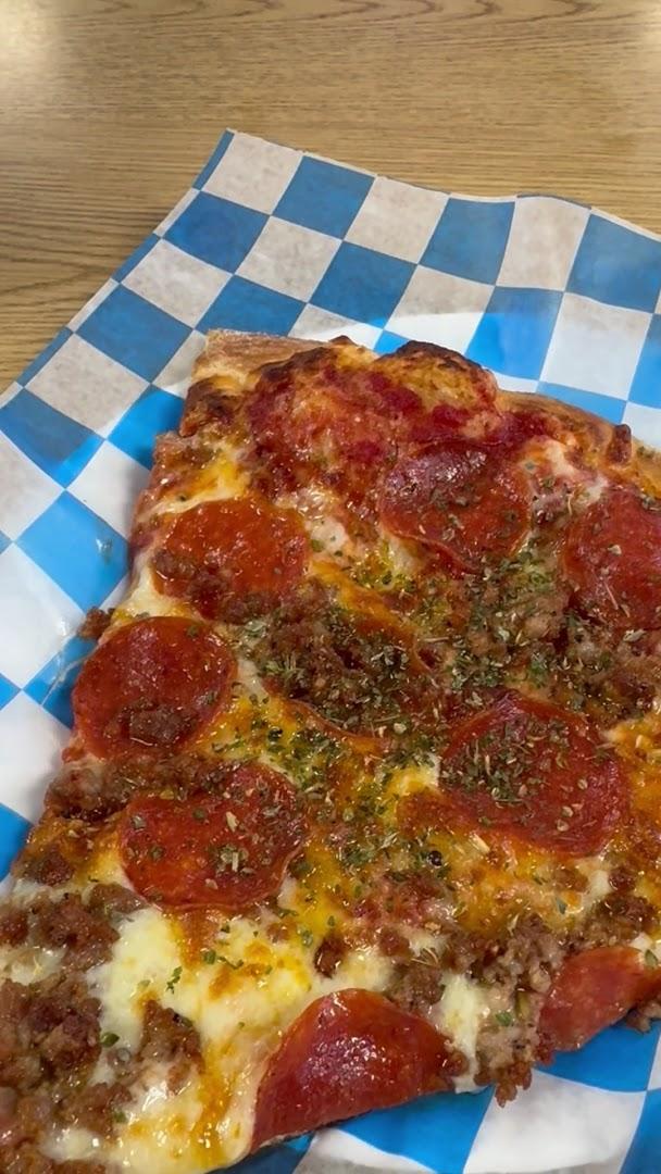 Buck's Pizzeria
